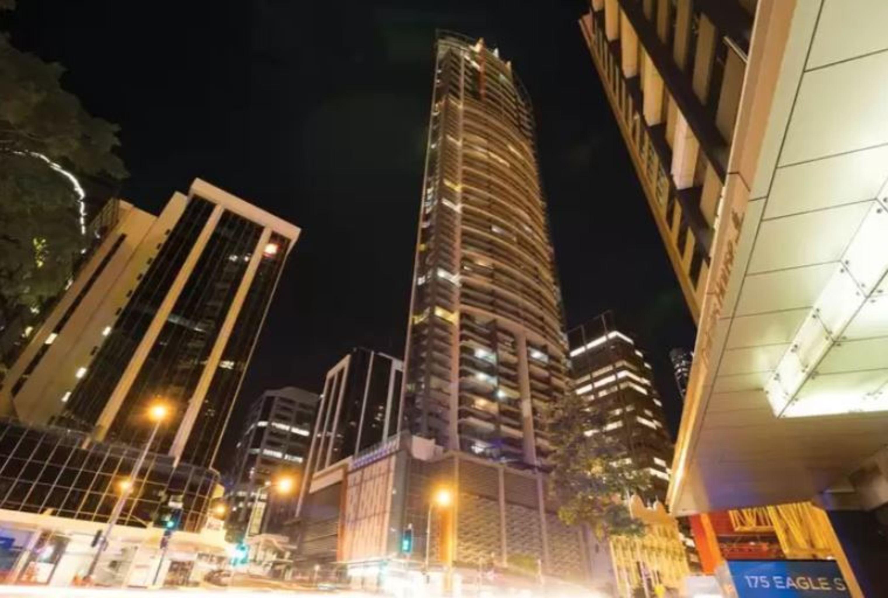 Oaks Brisbane Aurora Suites Exteriör bild